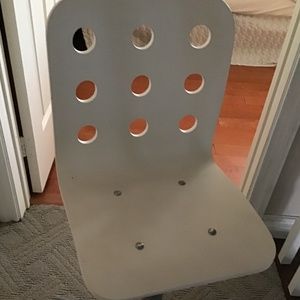 New very comfortable white chair